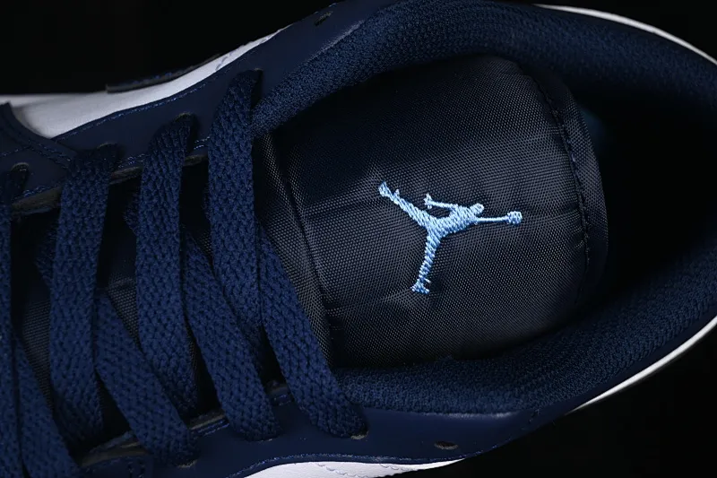 All categories Air Jordan Jordan series basketball shoes Air Jordan 1 Low Air Jordan 1 Low AJ1 Joe 1 white and blue low-top retro cultural basketball shoes 553558-404